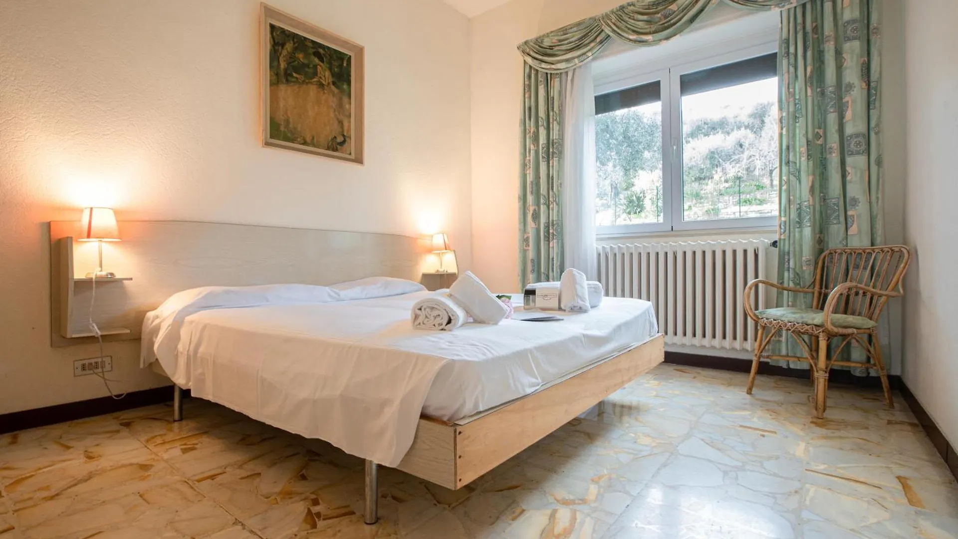 Apartment Paradiso Al Mare Shared Pool - Happy Rentals Diano Marina Italy